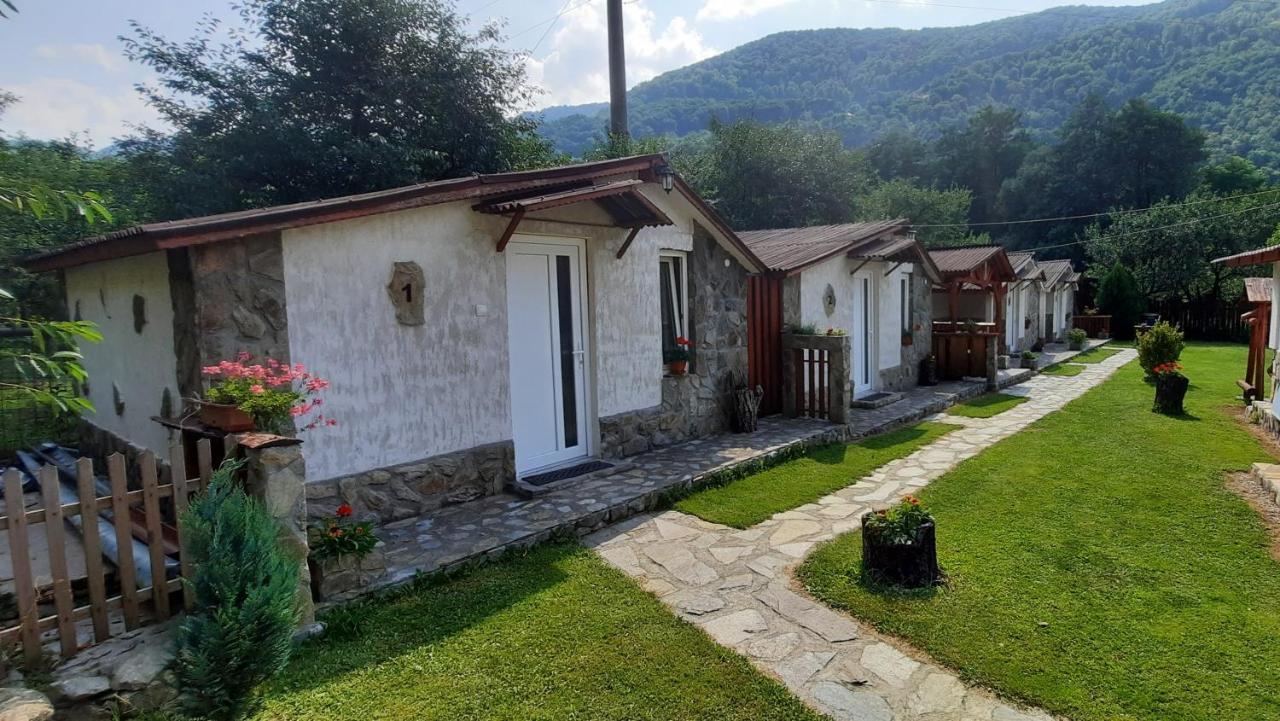 Cabanute Alex Vila Capalna Exterior foto